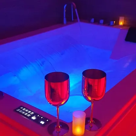 La Loveroom De * كاستيلان